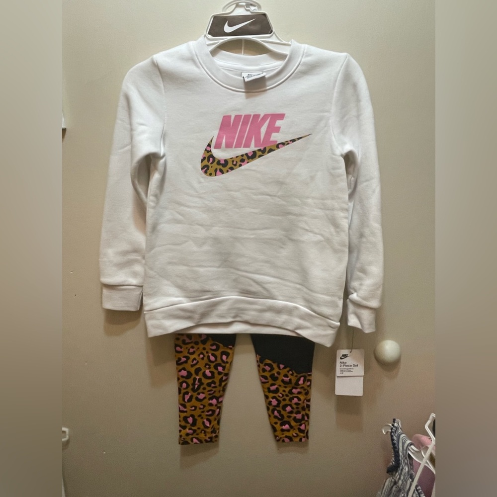 Girls Nike outfit